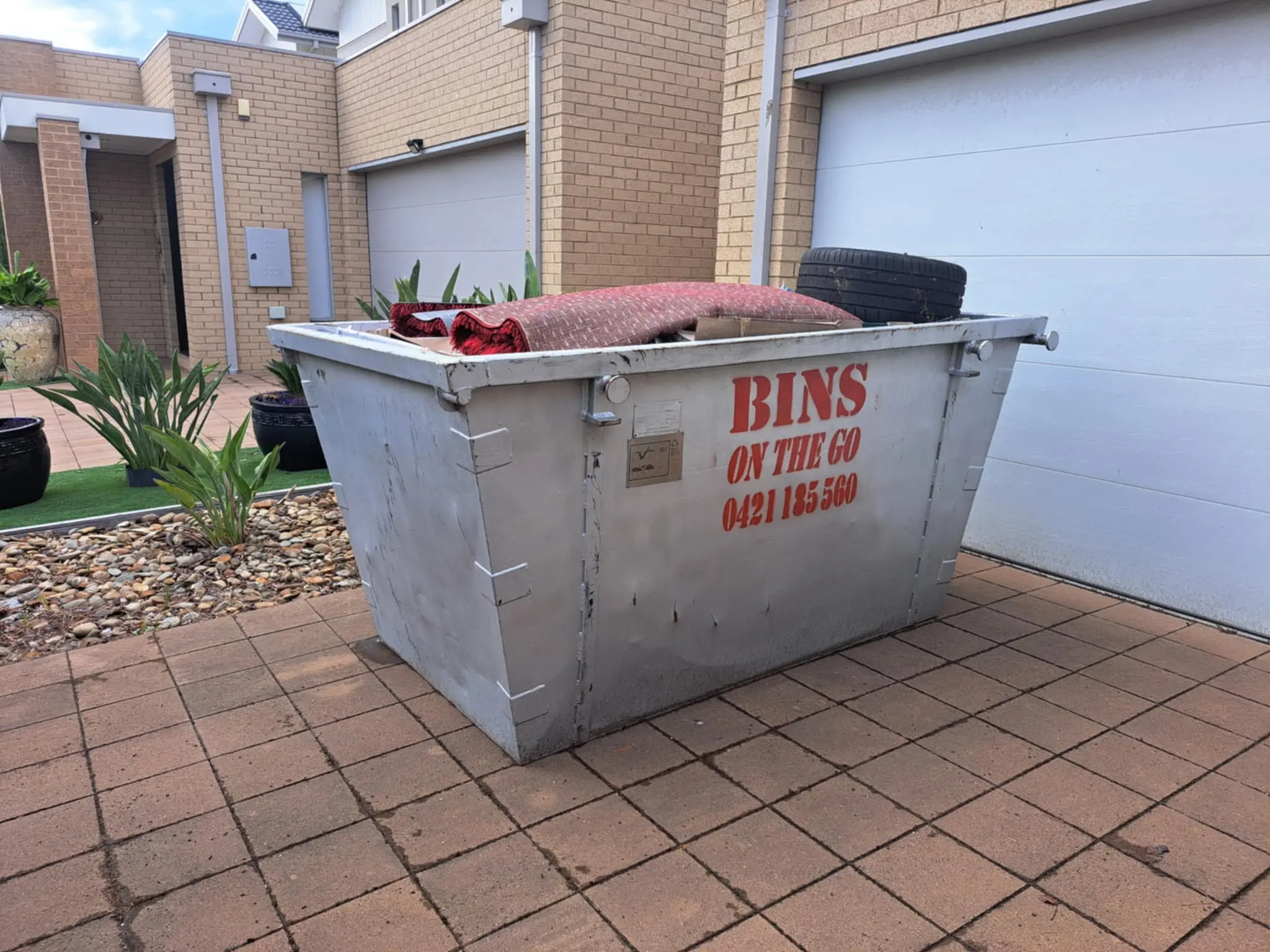 Bins on the Go skip bin delivered on-site in Geelong